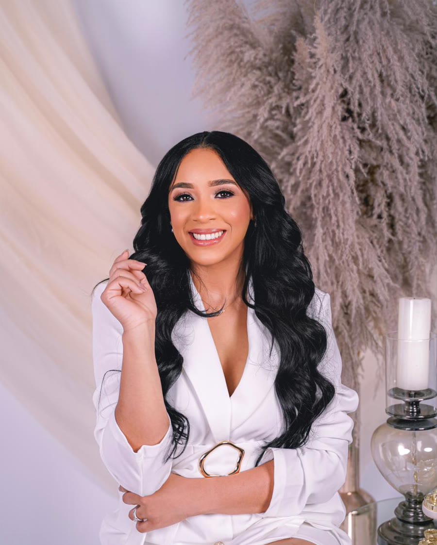 Esthefany Céspedes, maquilladora de Intimo Makeup